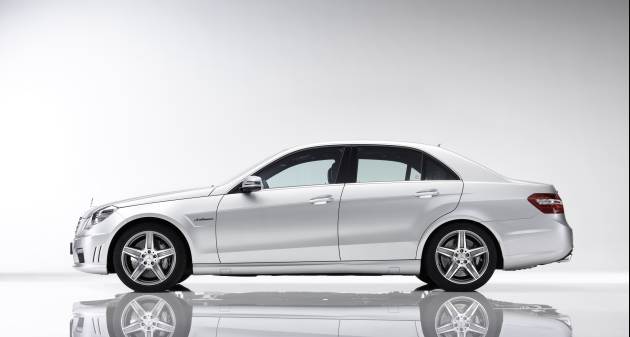 Mercedes E 63 AMG:
E 63 AMG